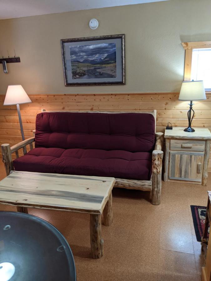 9 Bar W Cabins 웨스트 엘로스톤 외부 사진