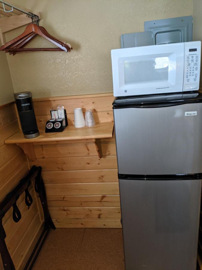 9 Bar W Cabins 웨스트 엘로스톤 외부 사진