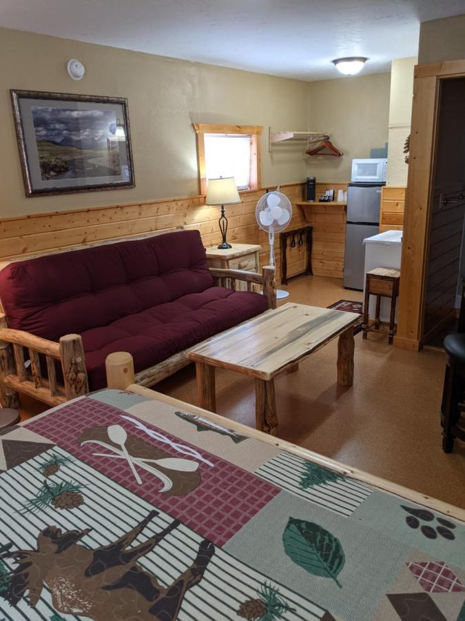 9 Bar W Cabins 웨스트 엘로스톤 외부 사진