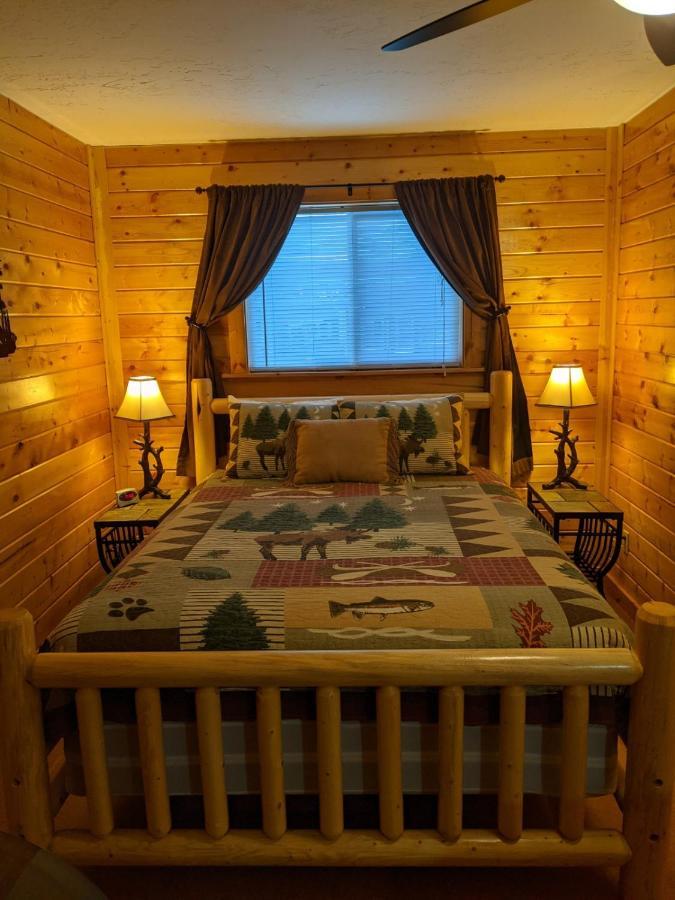 9 Bar W Cabins 웨스트 엘로스톤 외부 사진