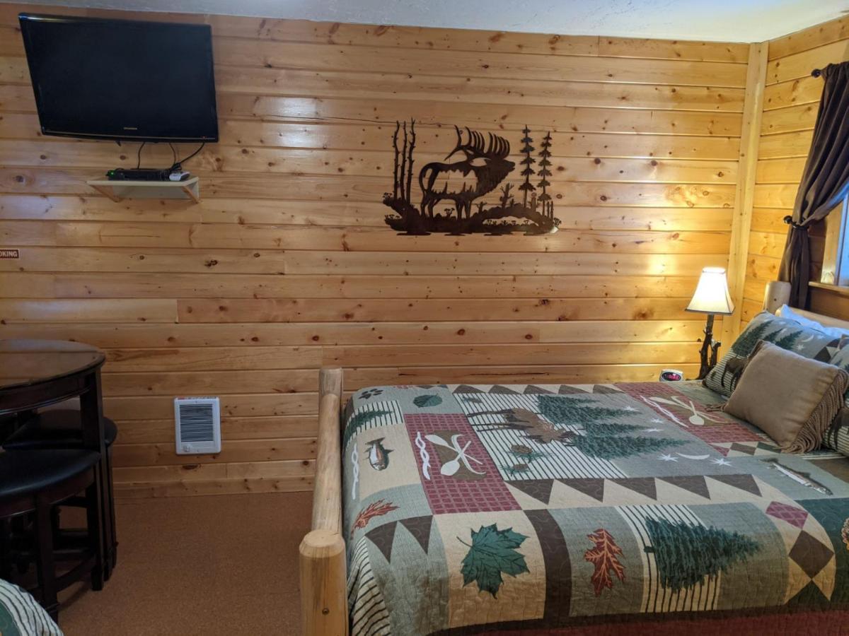 9 Bar W Cabins 웨스트 엘로스톤 외부 사진