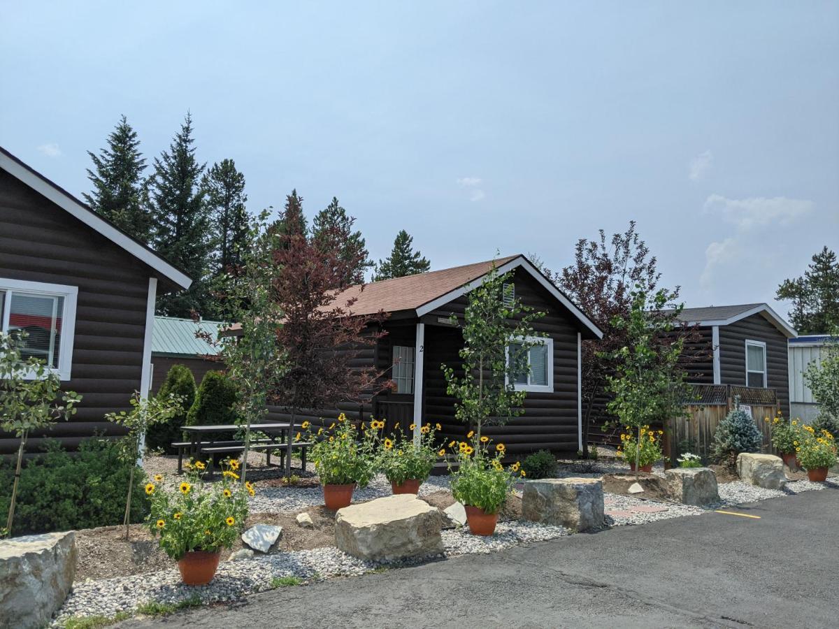 9 Bar W Cabins 웨스트 엘로스톤 외부 사진